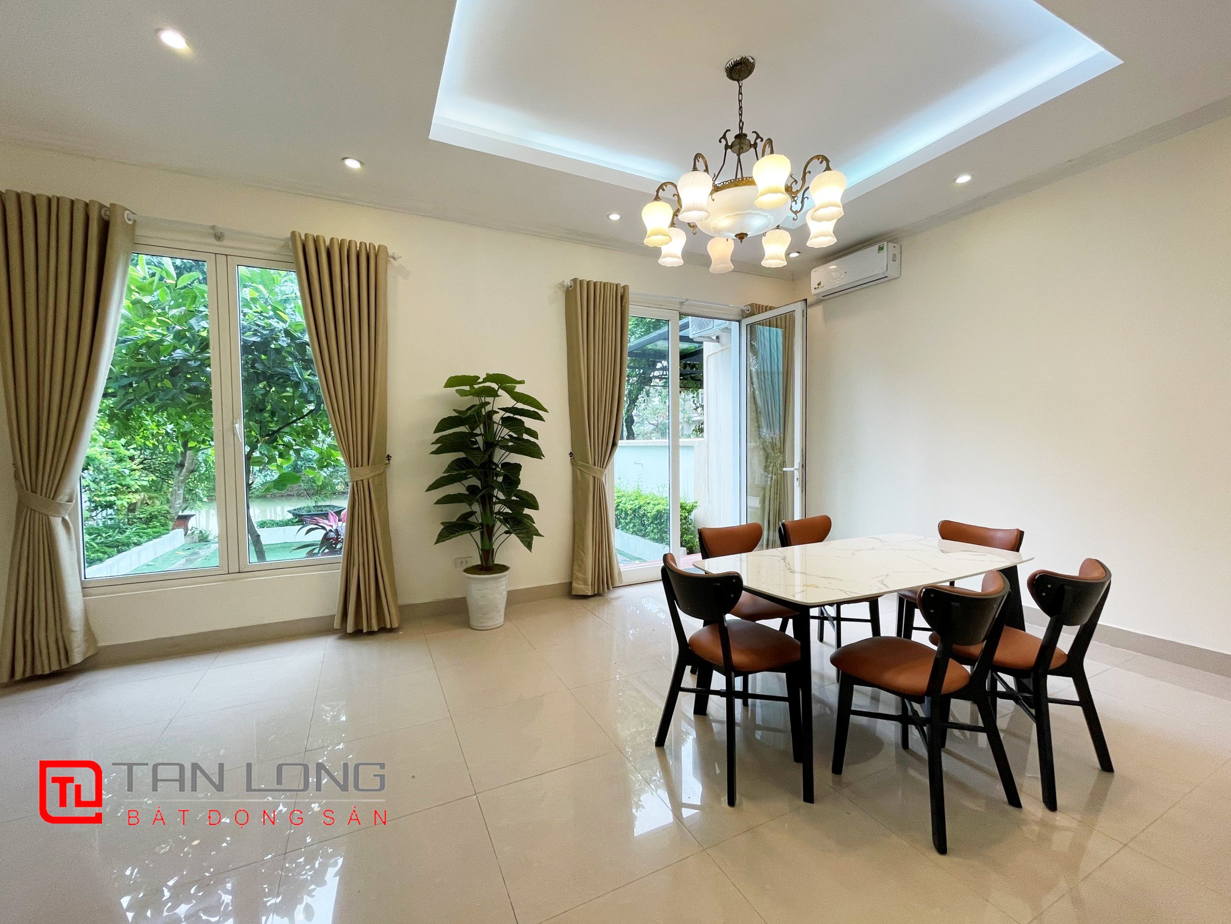 Cho thuê căn Biệt thự song lập Hoa Sữa view sông tại Vinhomes Riverside 2