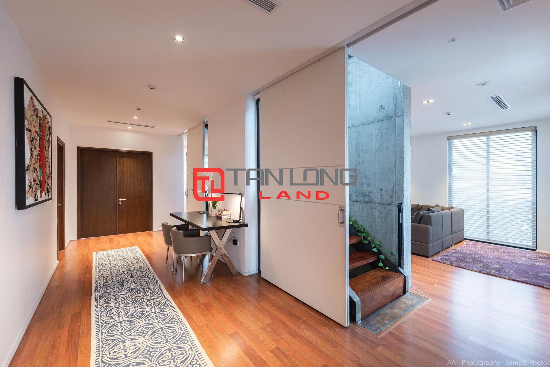 Cho thuê Siêu Biệt thự Đơn lập khu Bằng Lăng với 5 phòng ngủ tại Vinhomes Riverside Long Biên 25