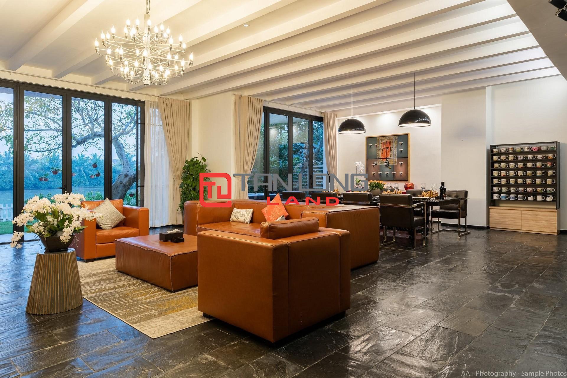 Cho thuê Siêu Biệt thự Đơn lập khu Bằng Lăng với 5 phòng ngủ tại Vinhomes Riverside Long Biên 3
