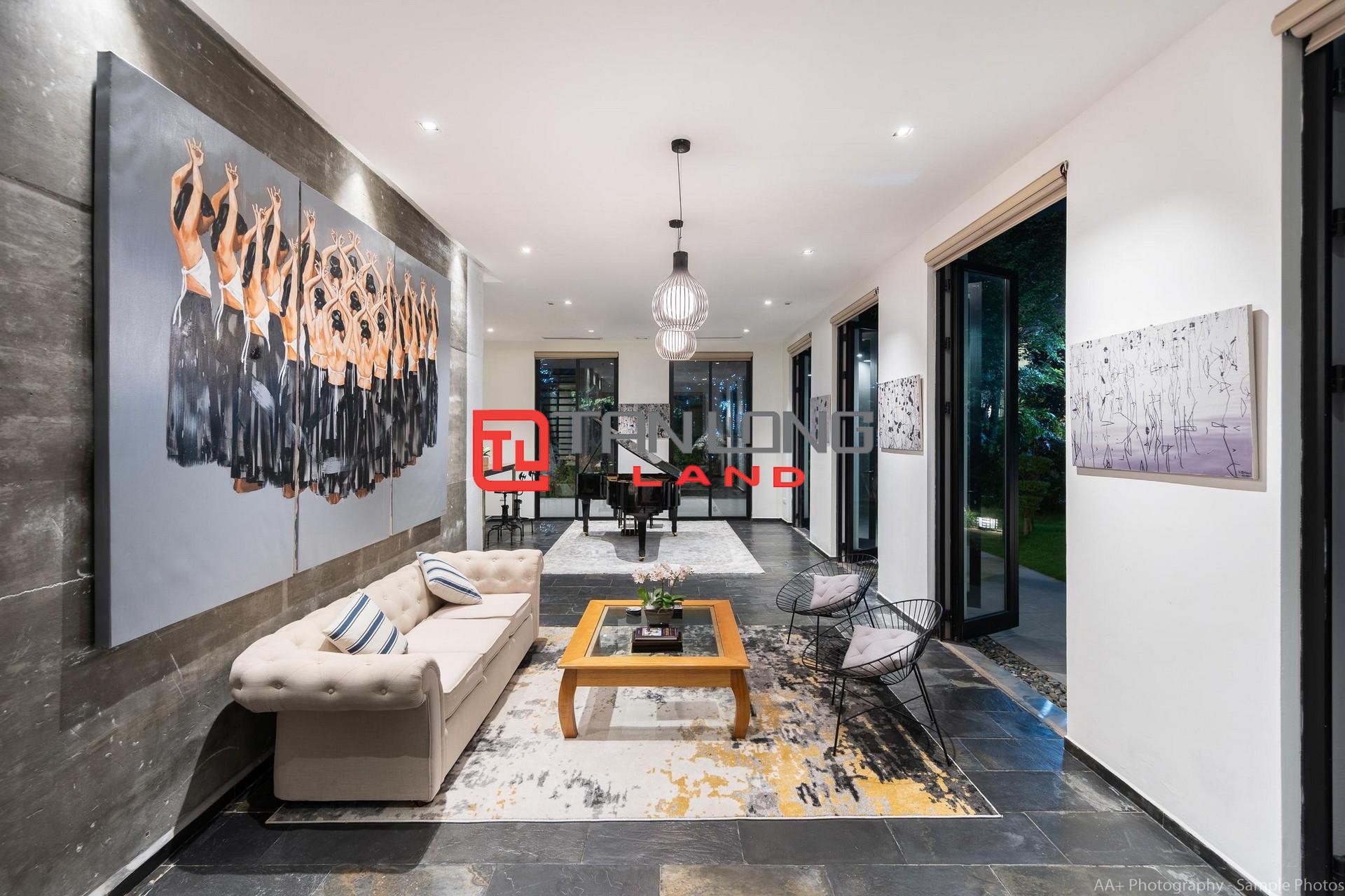 Cho thuê Siêu Biệt thự Đơn lập khu Bằng Lăng với 5 phòng ngủ tại Vinhomes Riverside Long Biên 8
