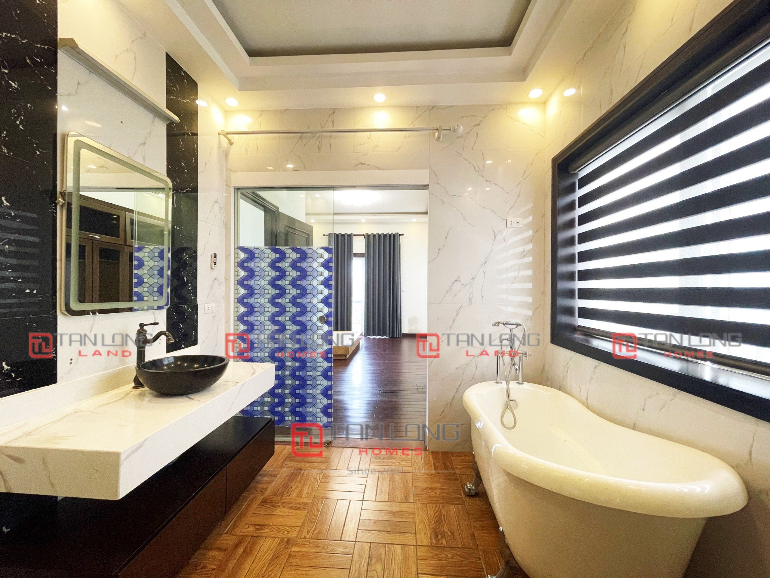 Cho thuê song lập 163m2 full đồ đẹp +1 phòng làm việc tại Vinhomes Riverside 15