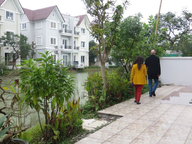 Biệt thự hiện đại, có sông sau nhà tại Hoa Sữa cho thuê, Vinhomes Riverside