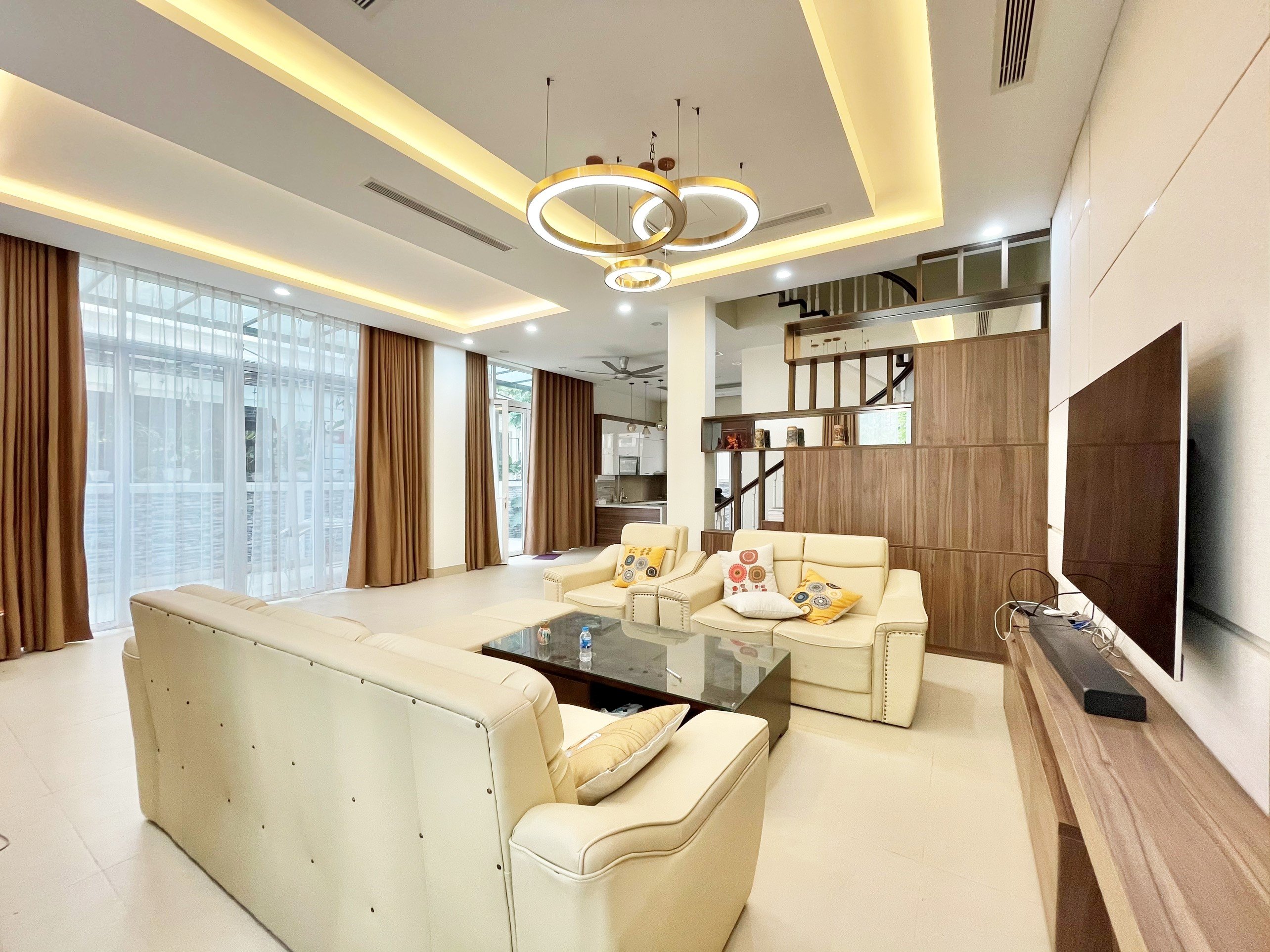 Cho thuê Biệt Thự song lập đủ đồ tại KĐT Vinhomes Riverside - Long Biên