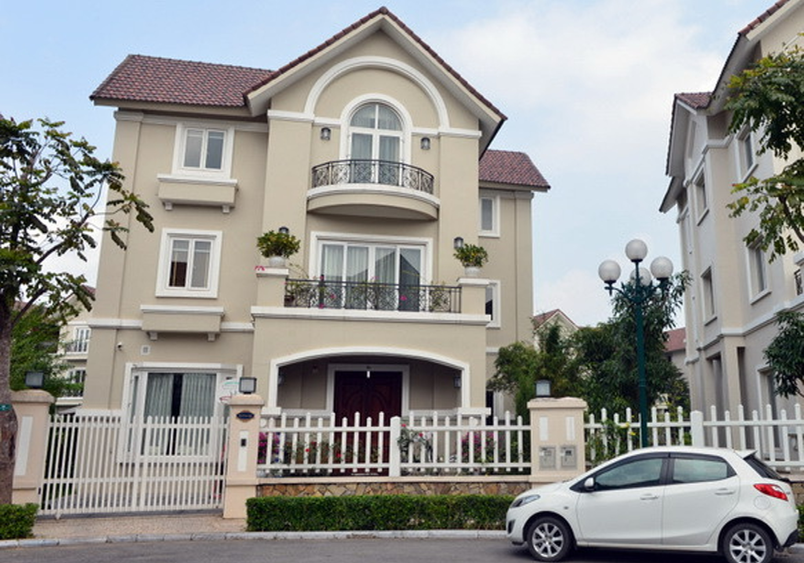 Bán biệt thự thô ngã ba sông Bằng Lăng Vinhomes Riverside