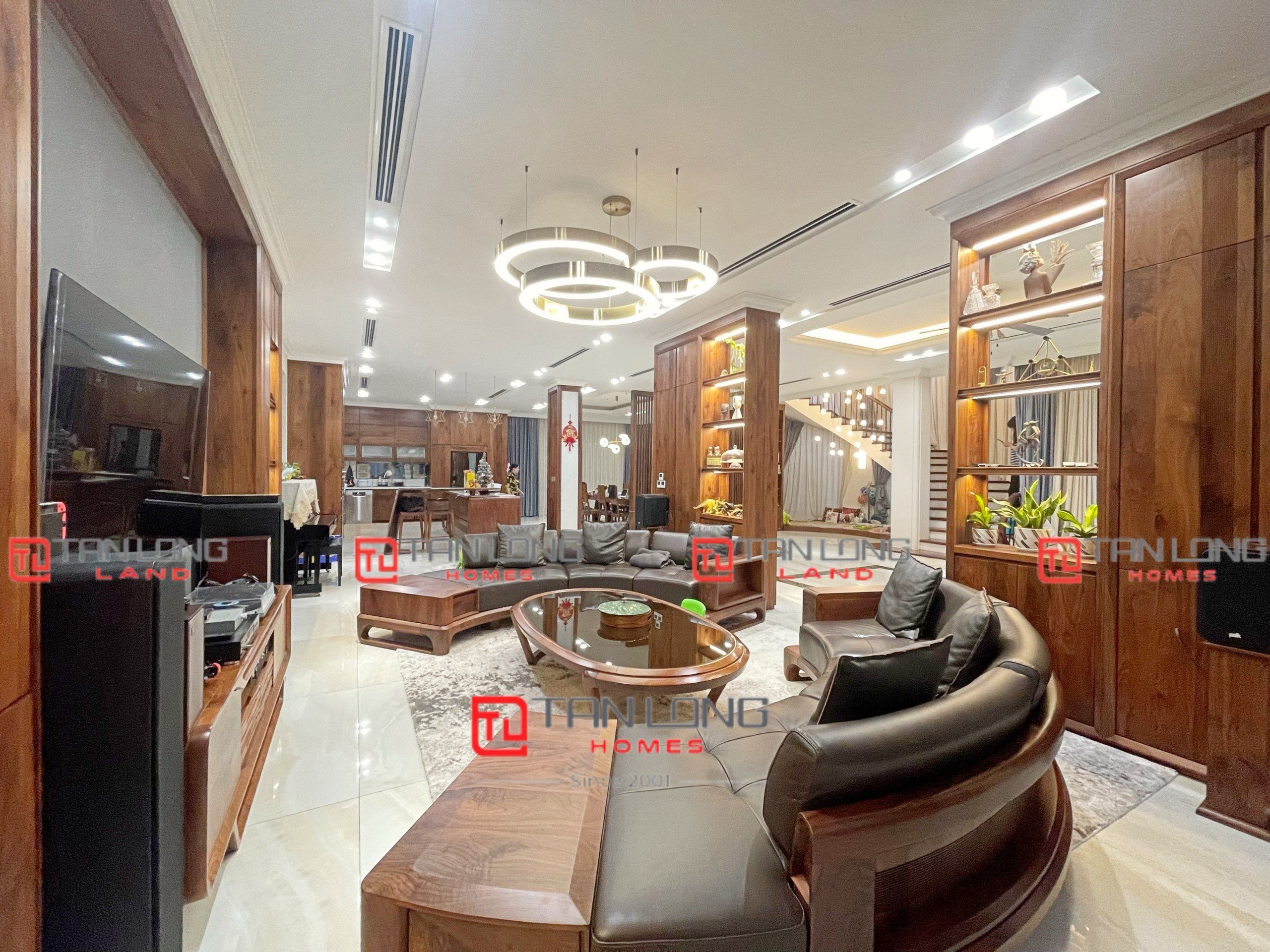 Cho thuê biệt thự đẳng cấp 400m2 full đồ đẹp tại Vinhomes The Harmony