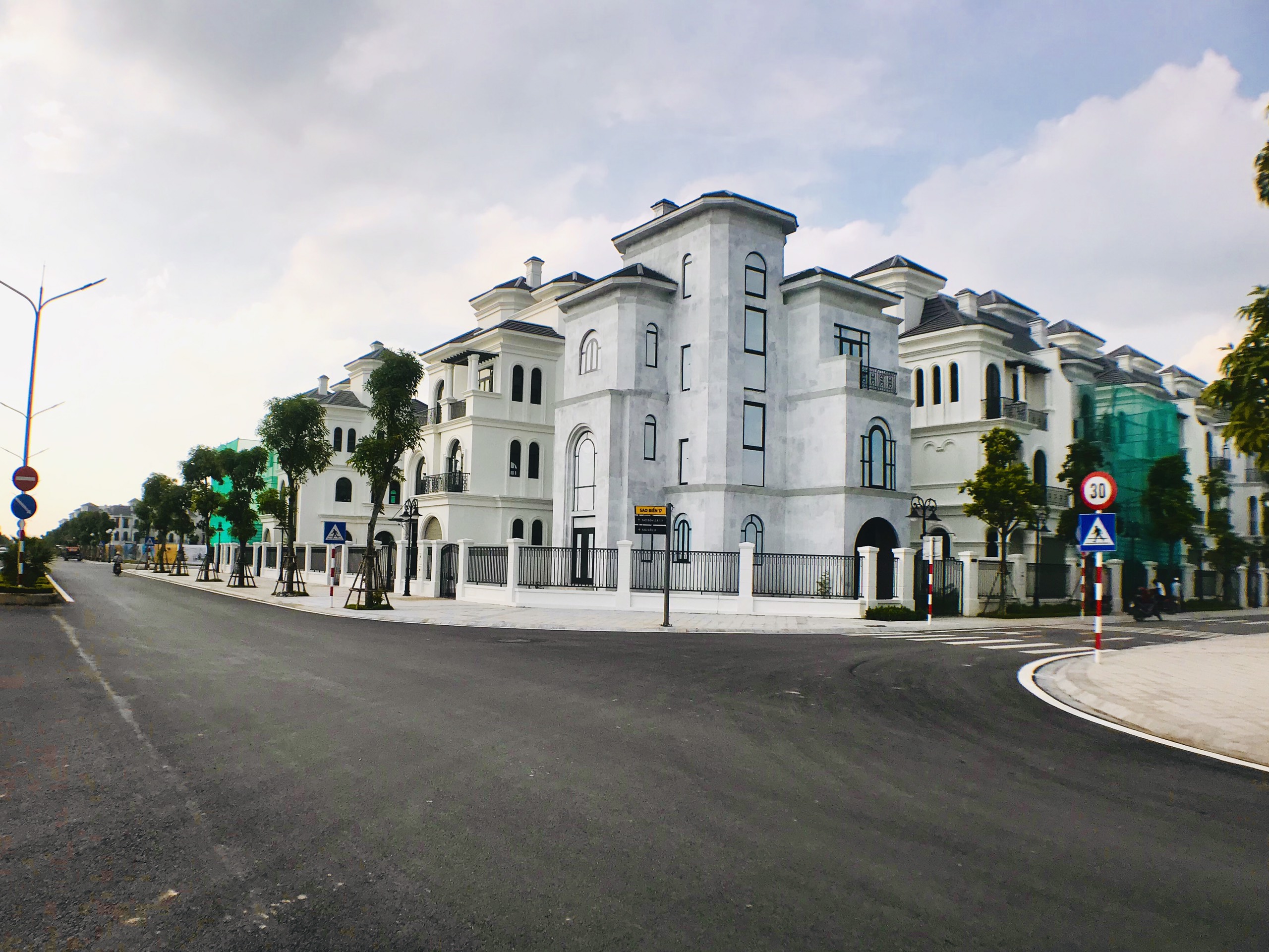 Cho thuê Biệt thự Đơn Lập Vinhomes Ocean Park