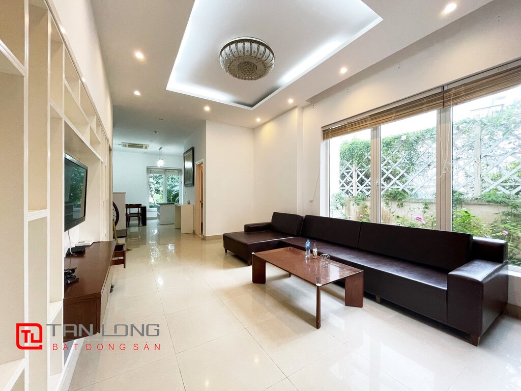 Cho thuê biệt thự song lập 4 phòng ngủ khu VIP tại Vinhomes Riverside