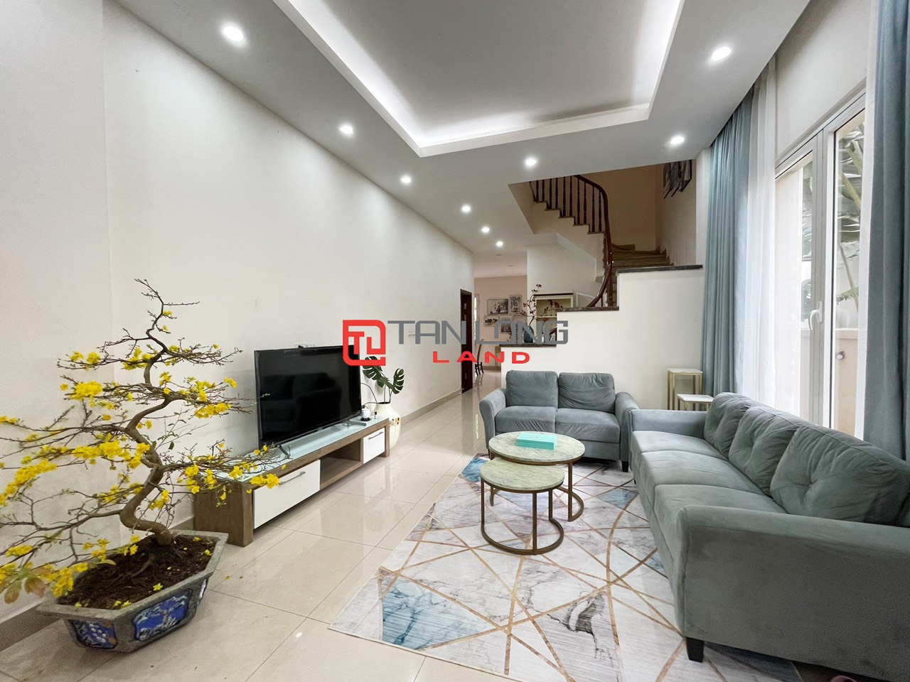 Cho thuê Biệt thự Song lập 5 phòng ngủ giá hợp lý tại Vinhomes Riverside