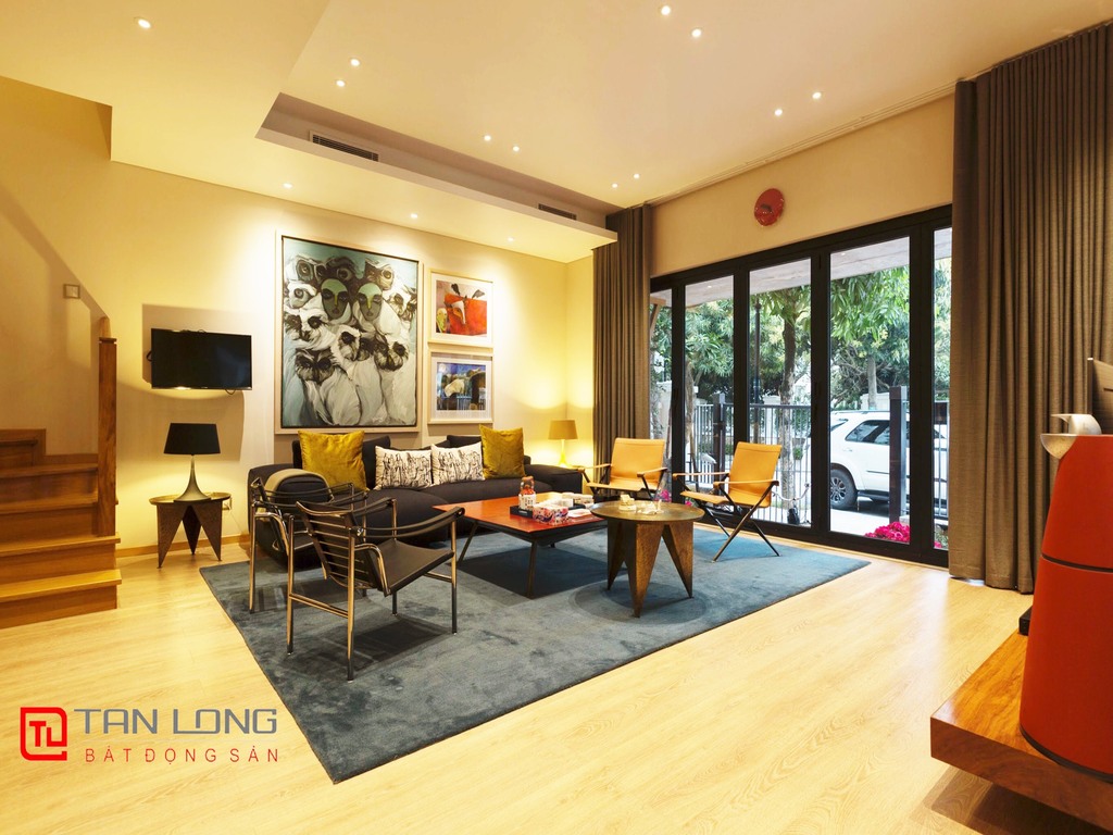 Cho thuê biệt thự Song lập có tầng hầm tại Vinhomes Riverside