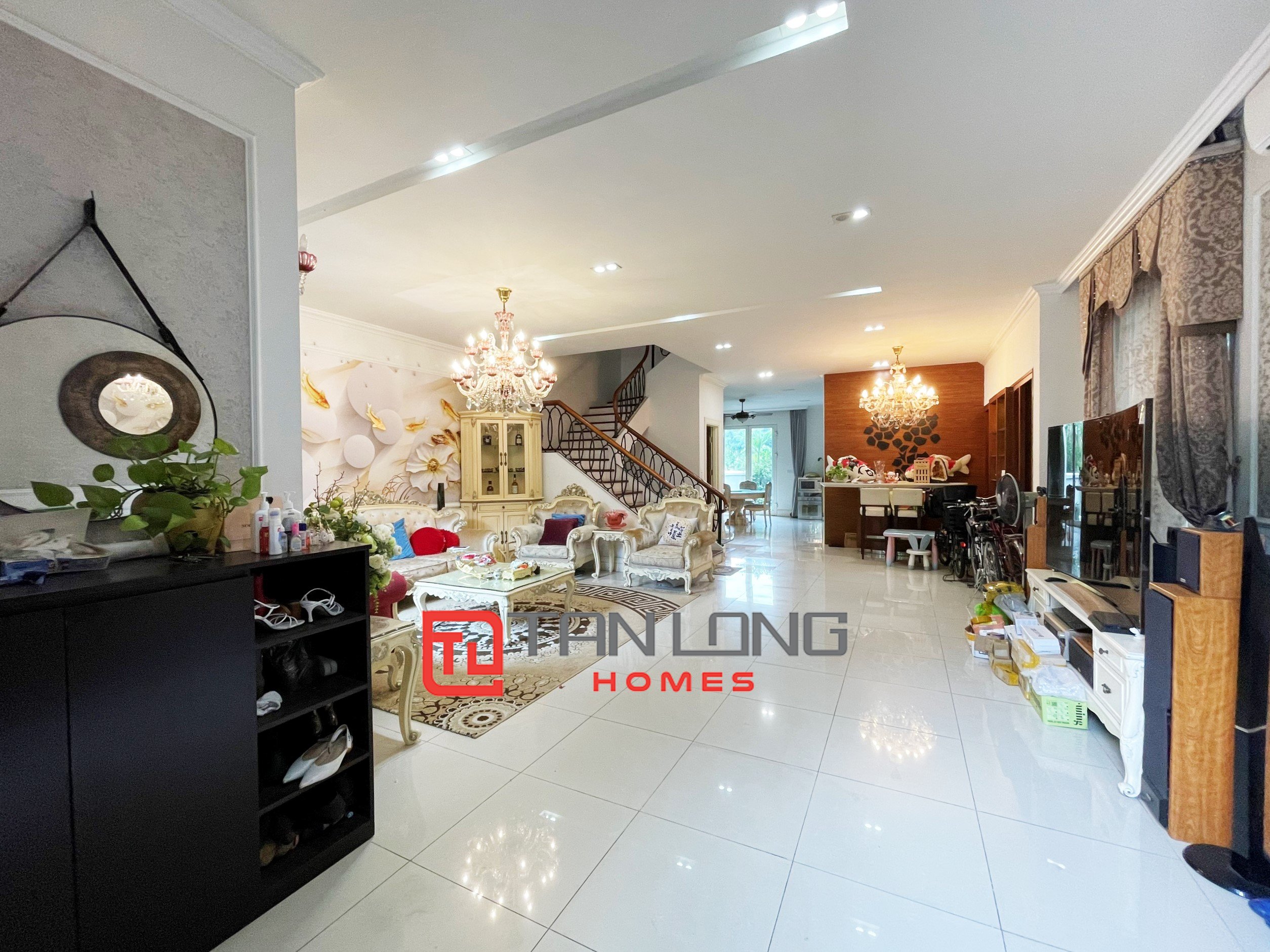 Cho thuê Biệt thự Song lập full nội thất 5 phòng ngủ tại Vinhomes Riverside