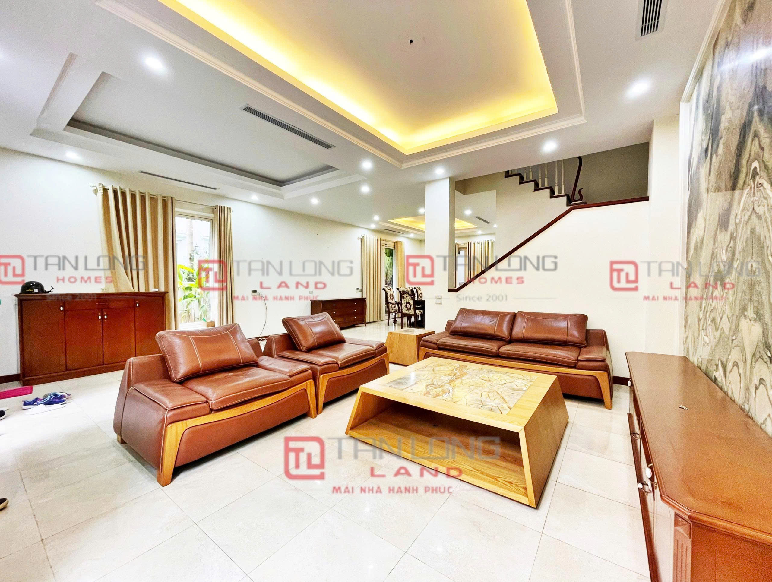 Cho thuê biệt thự song lập khu Anh Đào Vinhomes Riverside - DT: 161m2 x 3 tầng 1 tum full nội thất