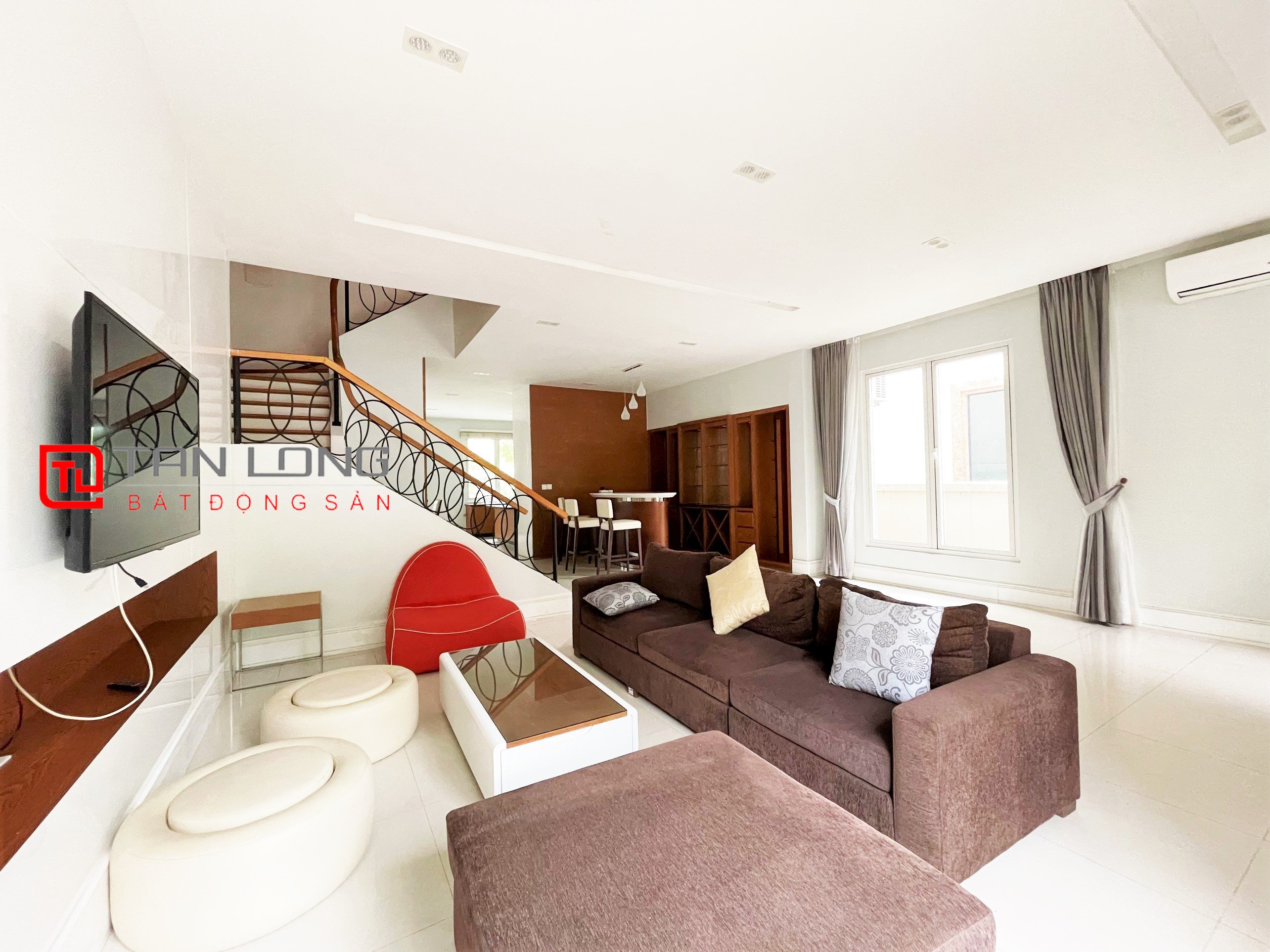 Cho thuê Biệt thự song lập view ngã 3 sông tại Vinhomes Riverside
