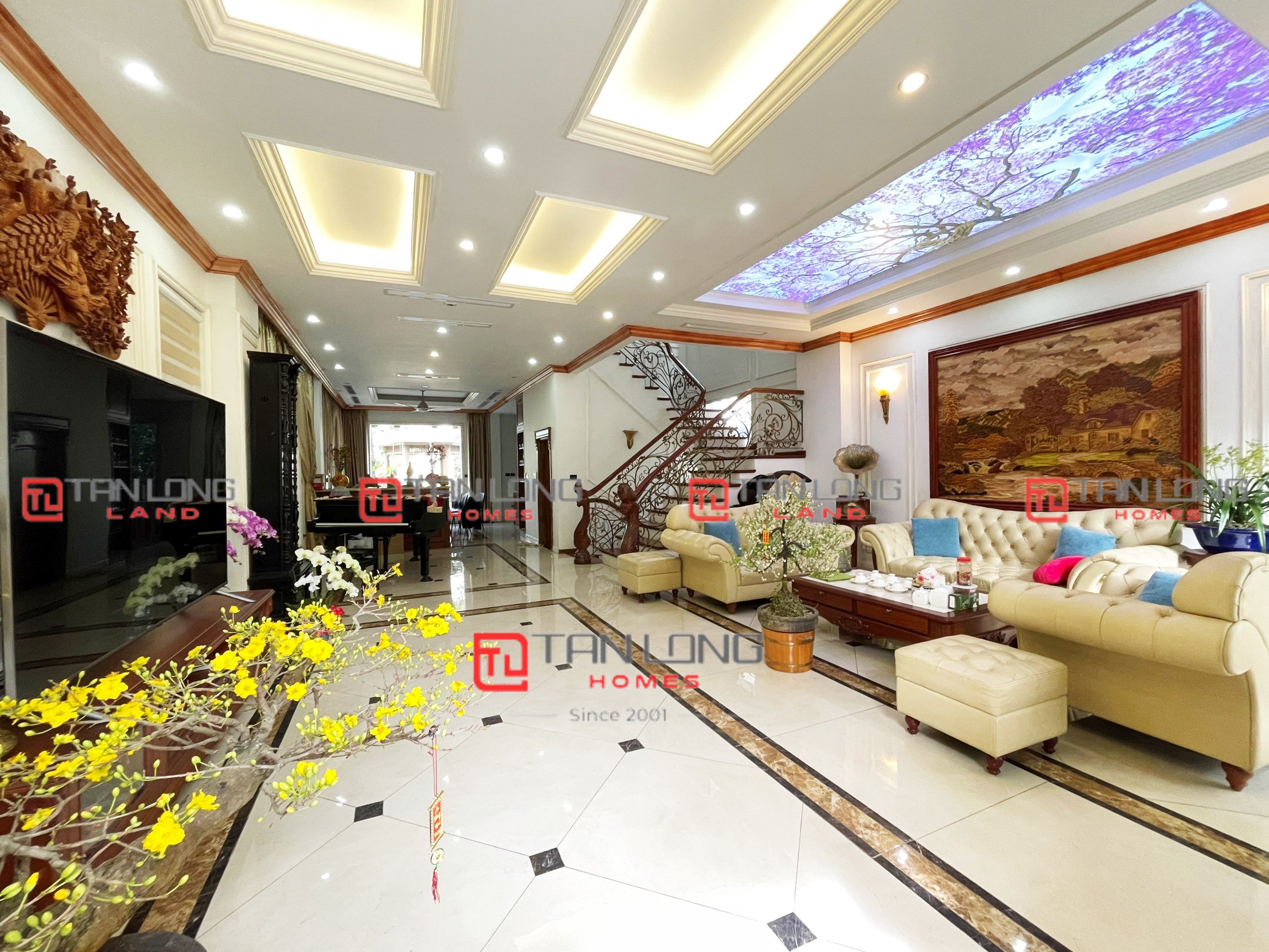 Cho thuê đơn lập Hoa Phượng 288m2 full đồ đẹp - thang máy - Vinhomes Riverside