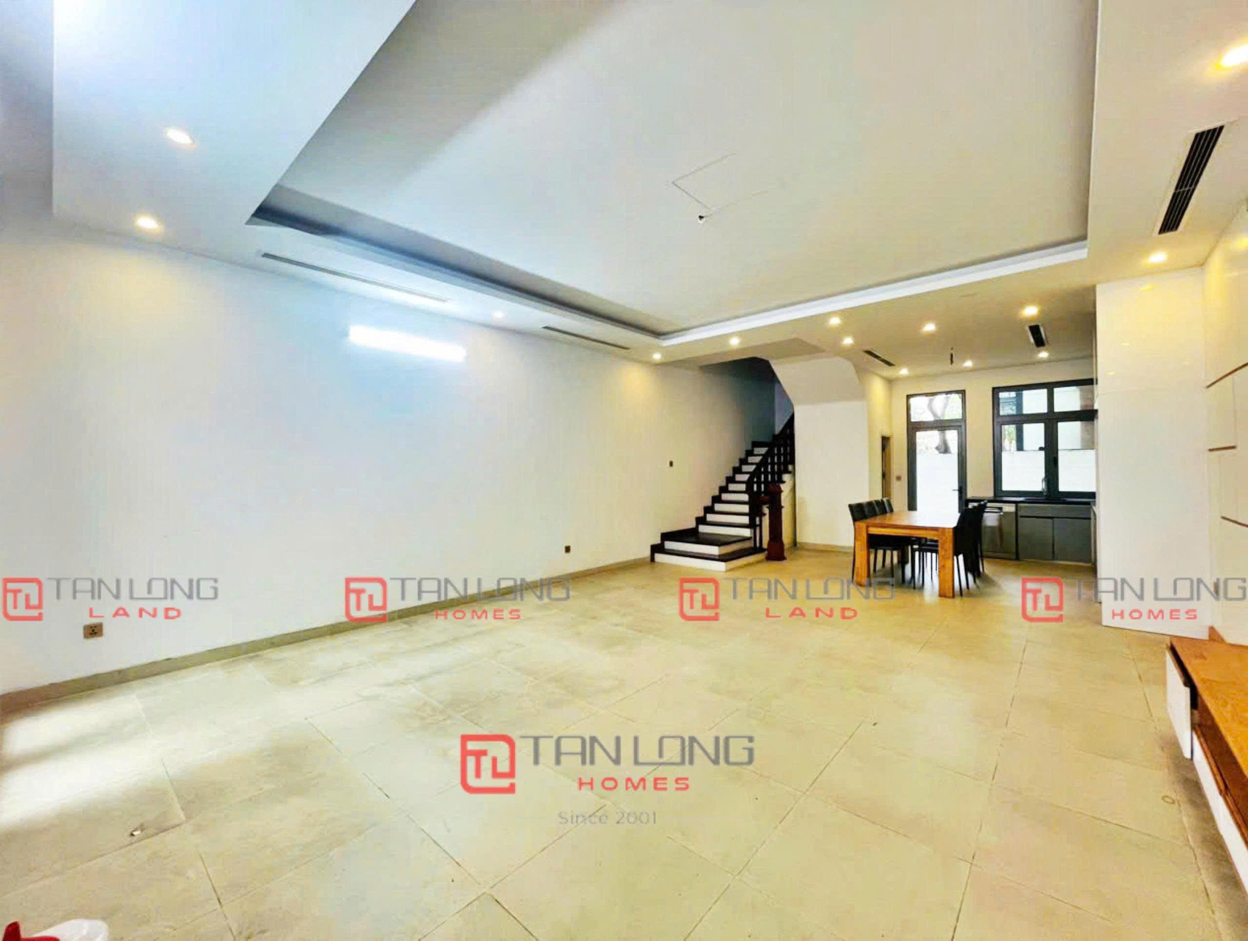 Cho thuê nhà liền kề Vinhomes Riverside The Harmony - 4 phòng ngủ nội thất cơ bản view hồ điều hòa