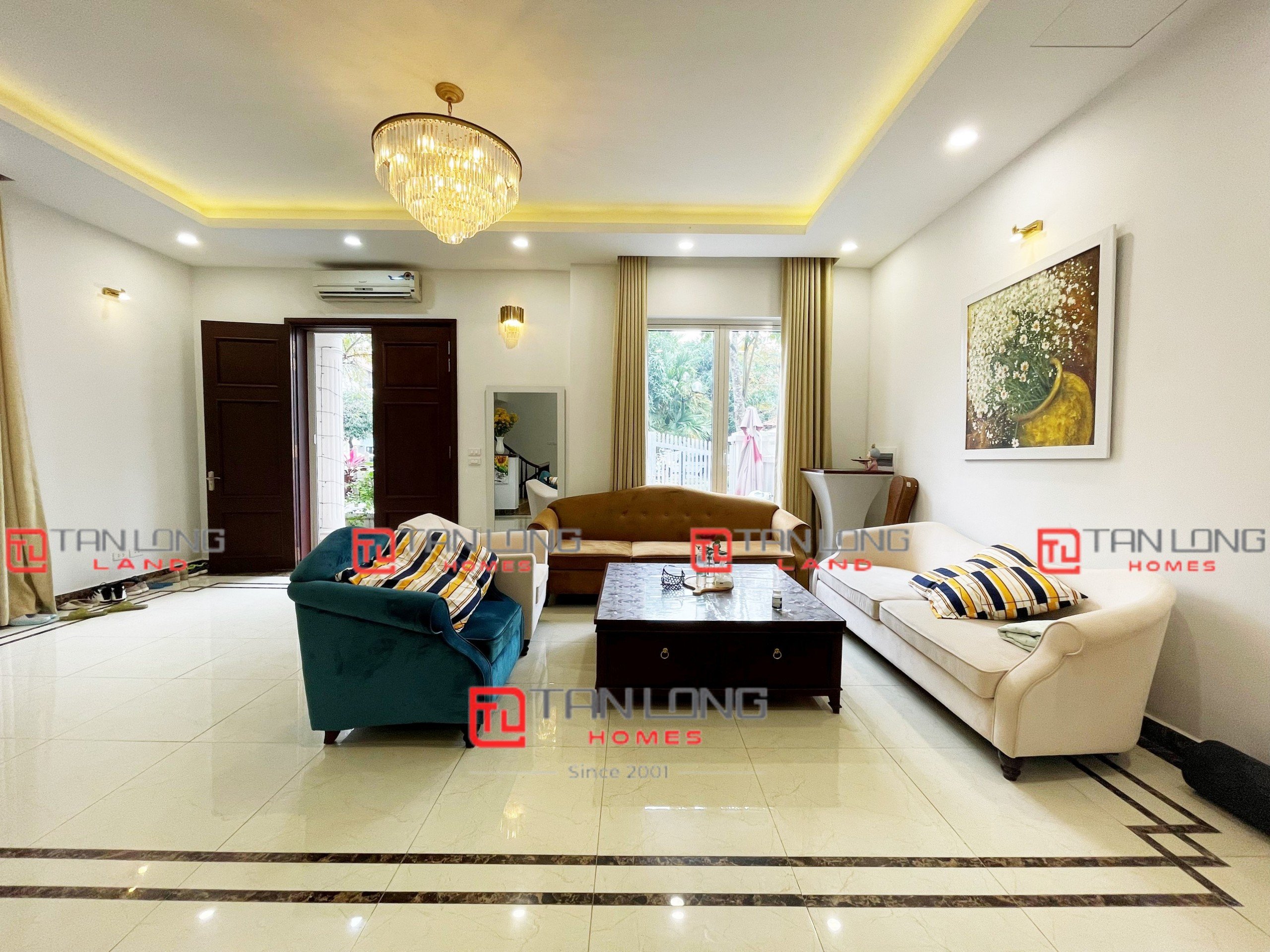 Cho thuê song lập 235m2 full đồ view sông tại khu Hoa Sữa Vinhomes Riverside