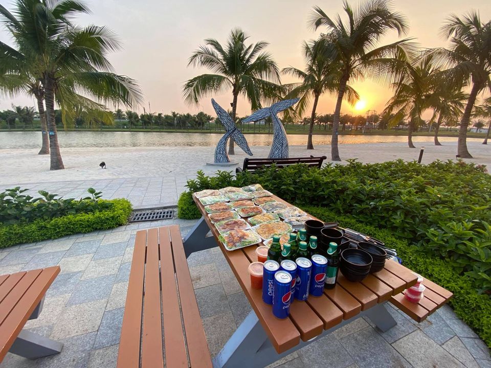 Tiệc nướng BBQ bên bãi biển